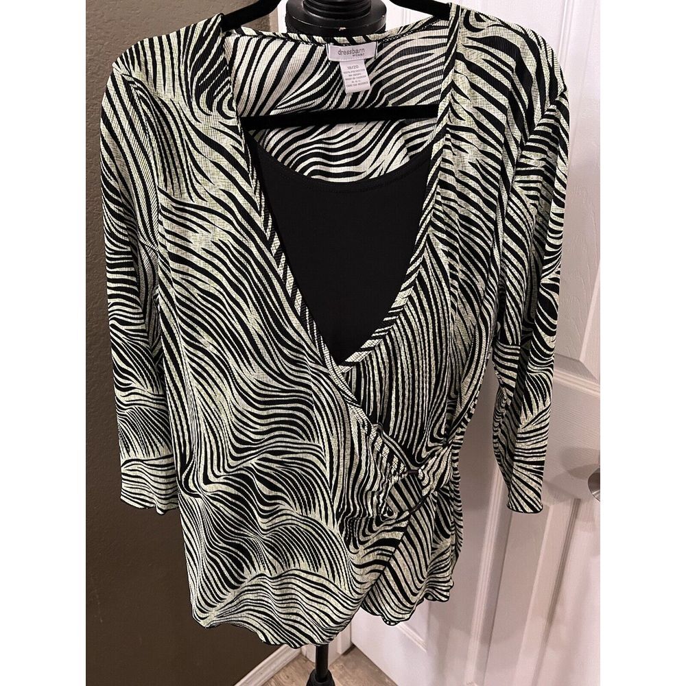 Dressbarn Plus Size 18/20 Wrap Blouse‎